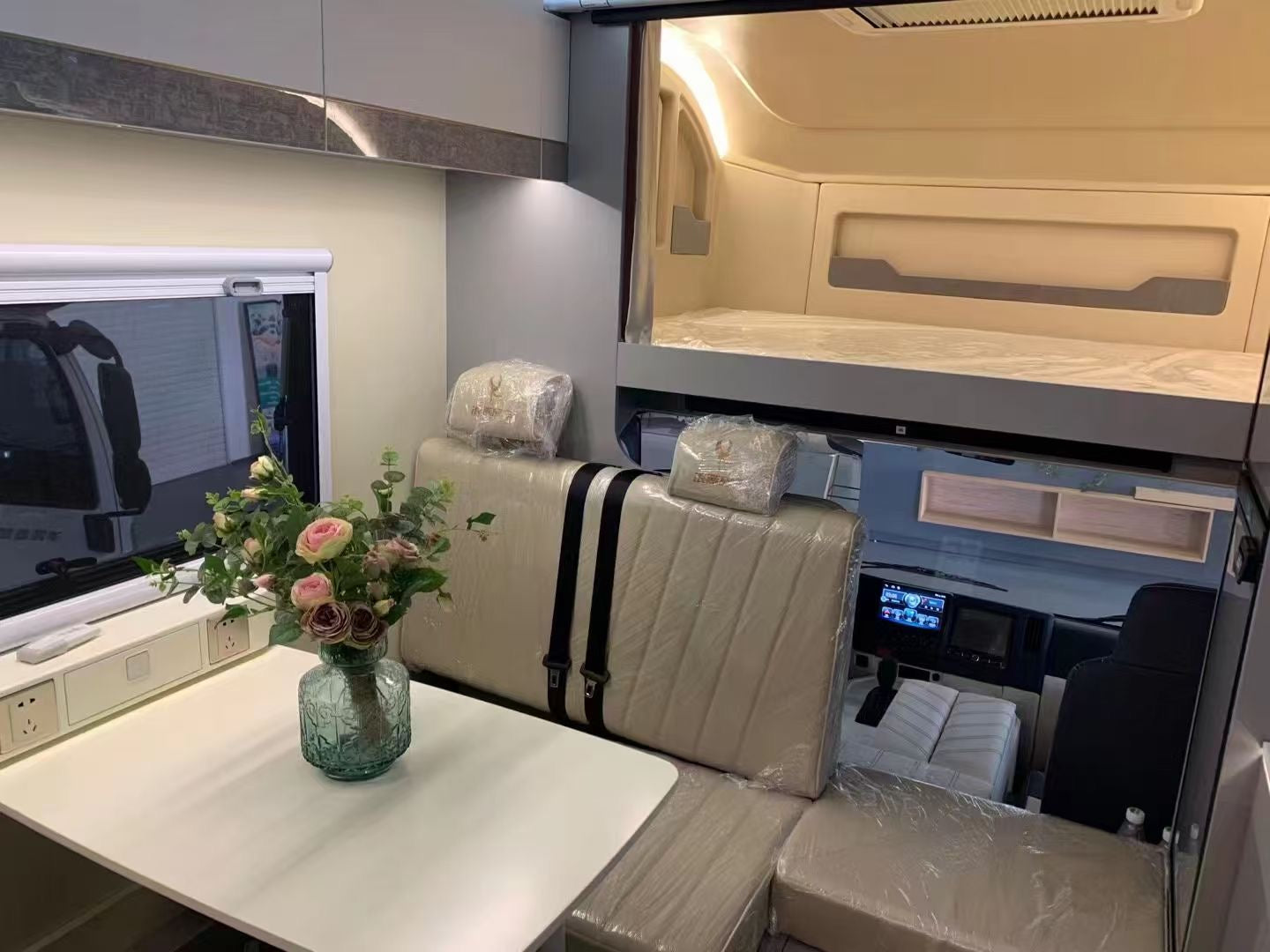 Volare 700P Expedition 6 Berth Motorhome