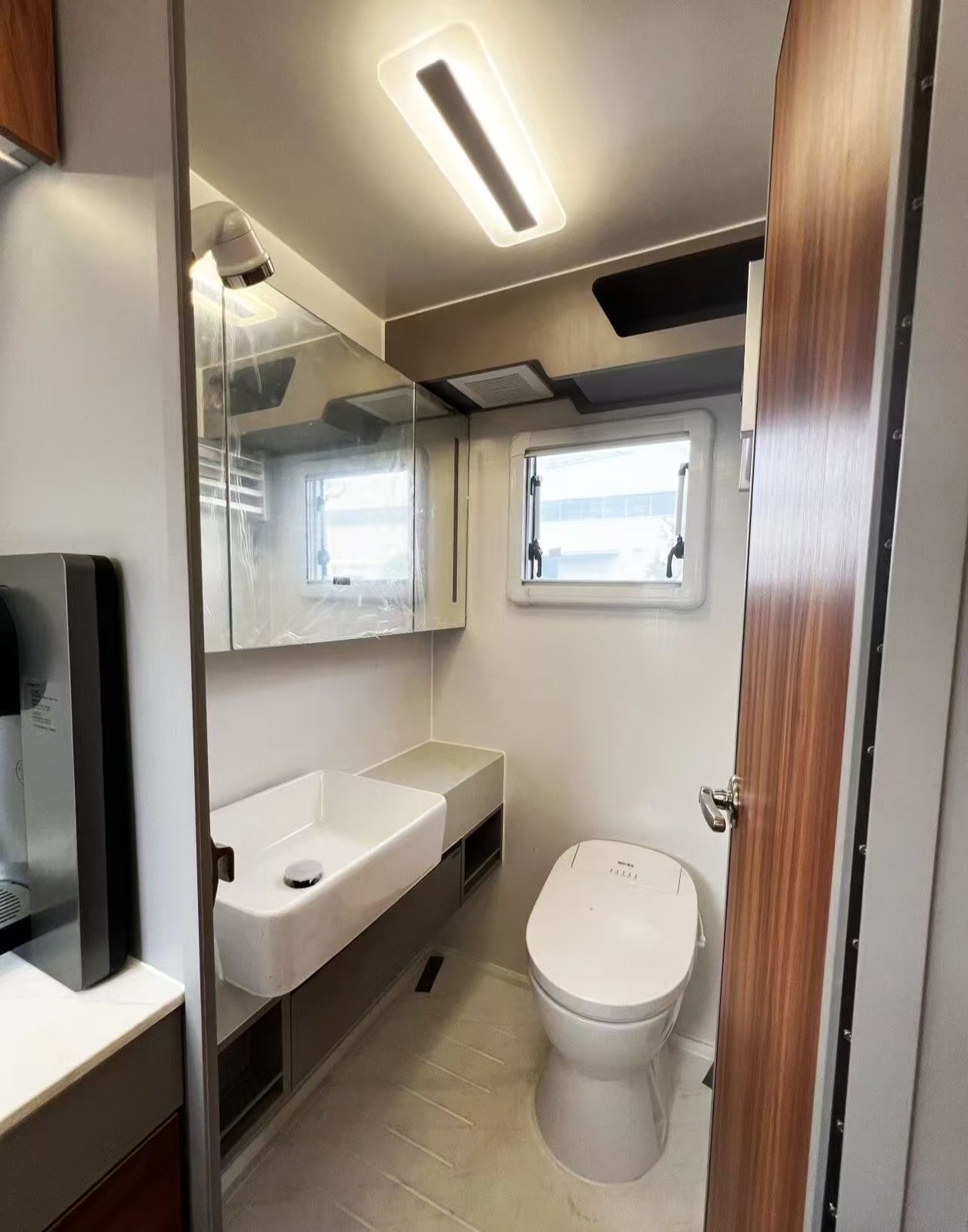 Volare 700P Expedition 6 Berth Motorhome