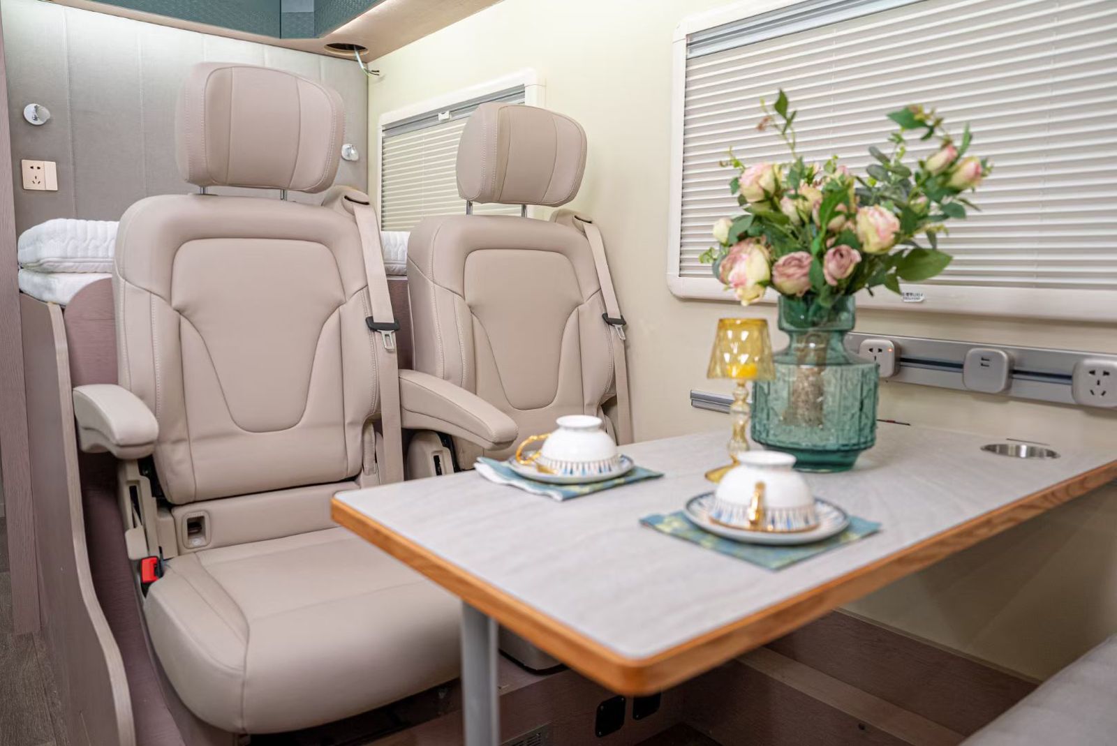 Volare 700P Expedition 6 Berth Motorhome