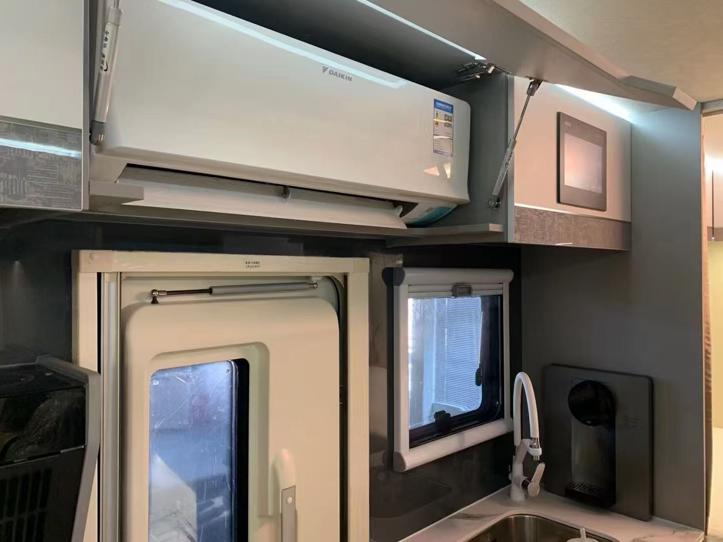 Volare 700P Expedition 6 Berth Motorhome