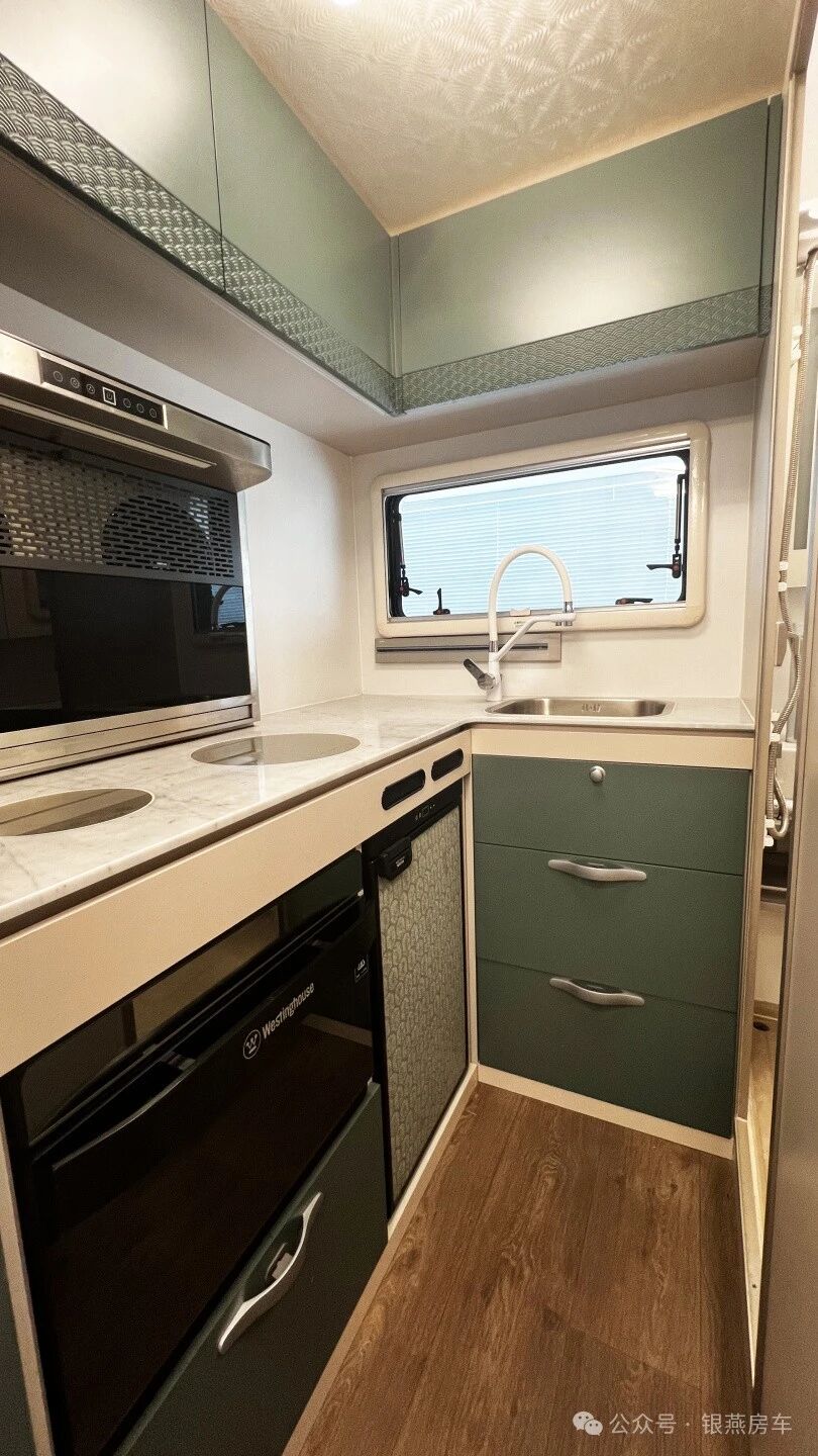 Volare 700P Expedition 6 Berth Motorhome