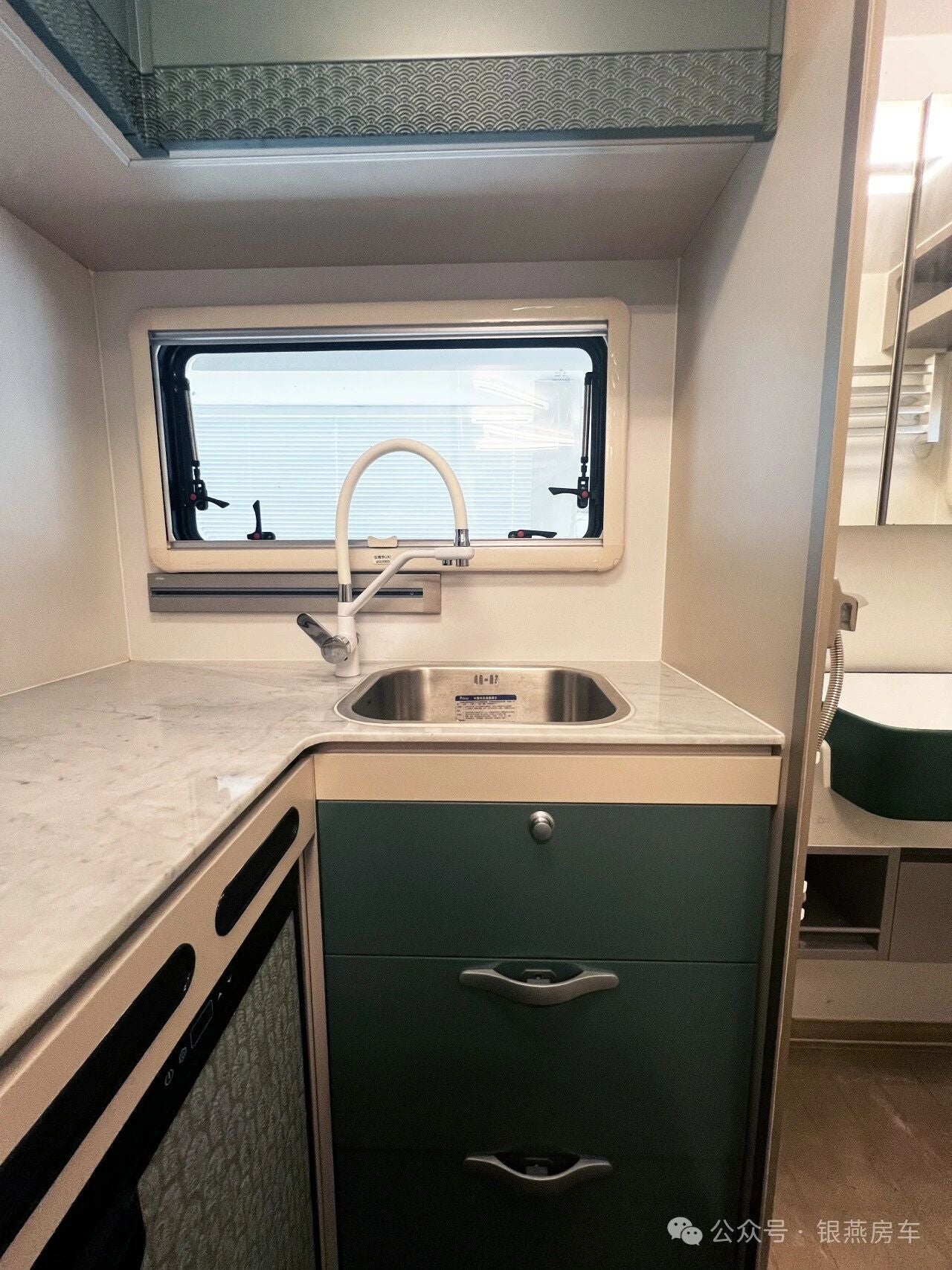 Volare 700P Expedition 6 Berth Motorhome